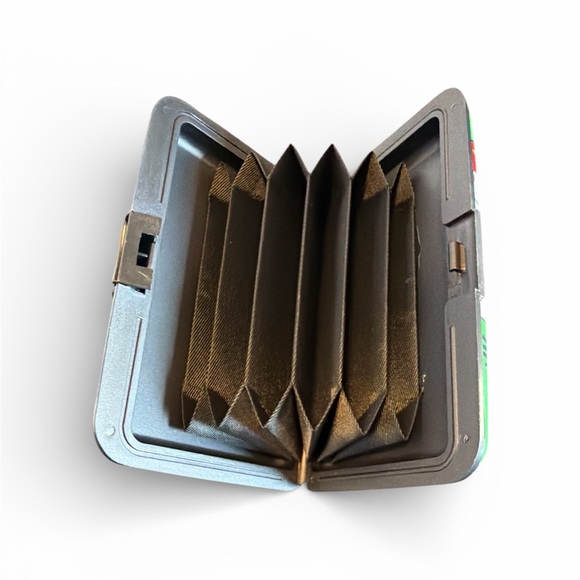 NWT Frida Kahlo Armored Wallet with Floral Design - Picture 4 of 8